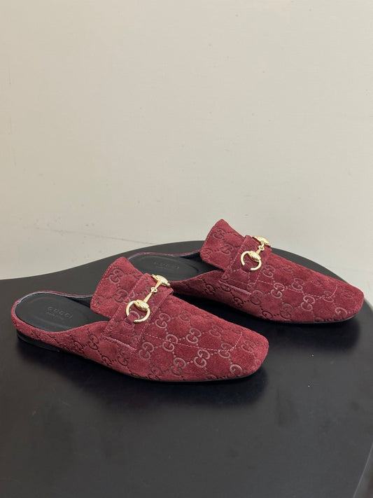 Жіночі мюлі-лофери GUCCI 26S HORSEBIT зі червоної замші