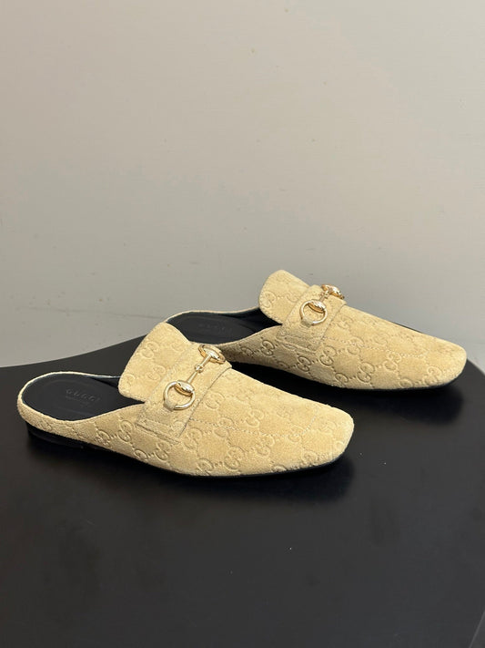 ШКІРЯНІ МЮЛІ GUCCI 26S HORSEBIT З БЕЖЕВОЇ ЗАМШІ