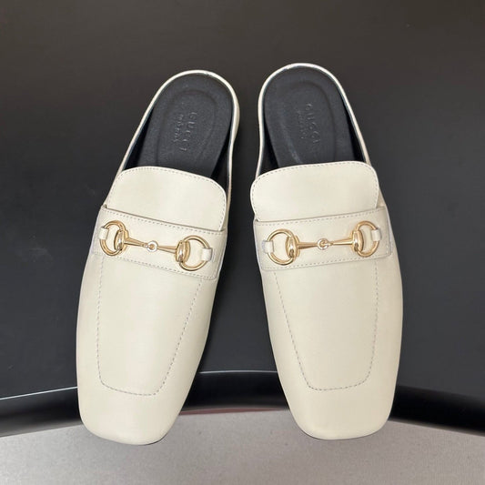 GUCCI 26S МЮЛІ HORSEBIT LOAFER З БІЛОЇ ТЕЛЯЧОЇ ШКІРИ