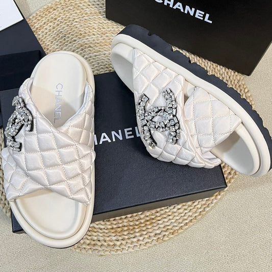 Women's slippers with two crossed straps sheepskins white cream - 35