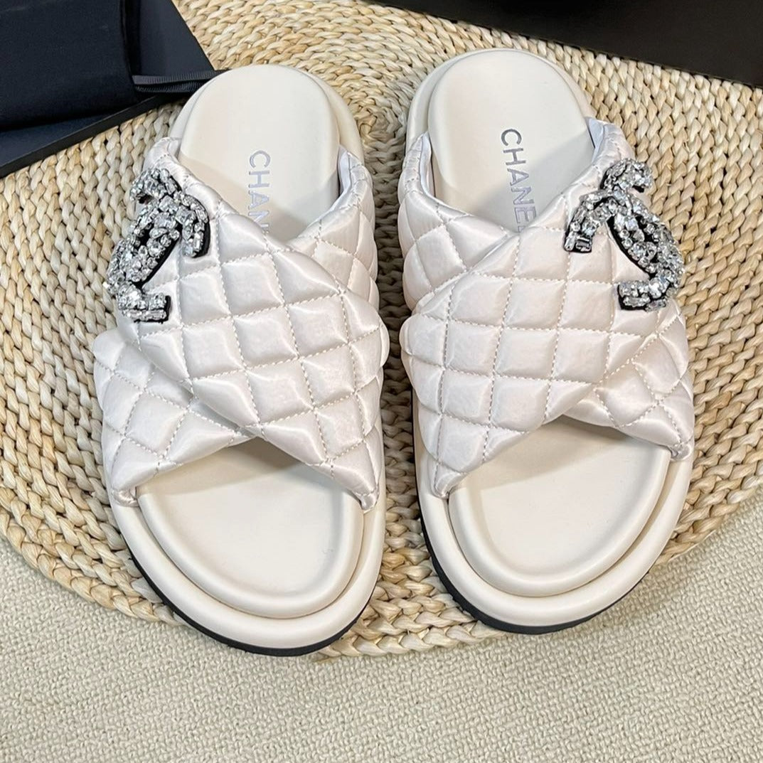 Women's slippers with two crossed straps sheepskins white cream - 35