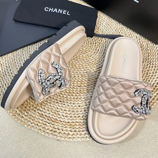New Style Diamond Buckle Double C Thick Bottom Slippers Beige Cream Sheepskin - 35