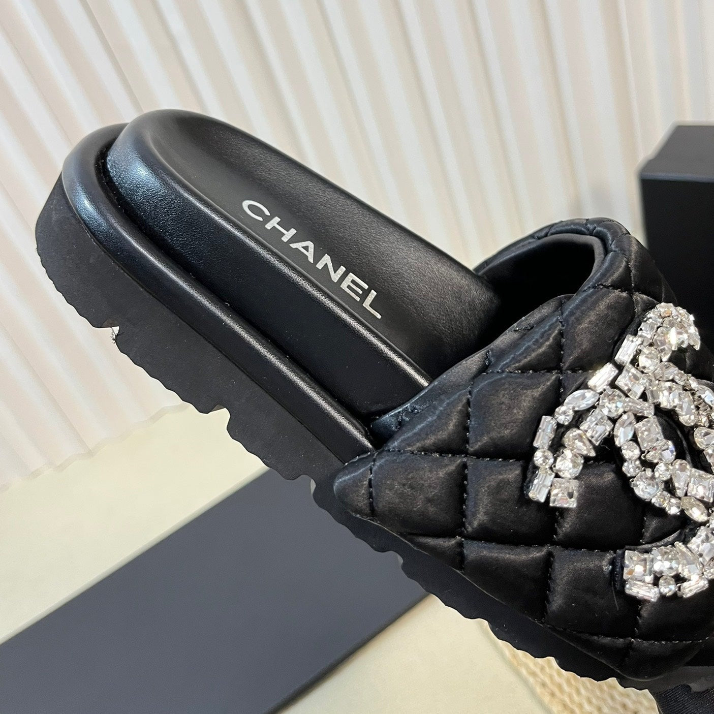 New Style Diamond Buckle Double C Thick Bottom Slippers Black Sheepskin - 35