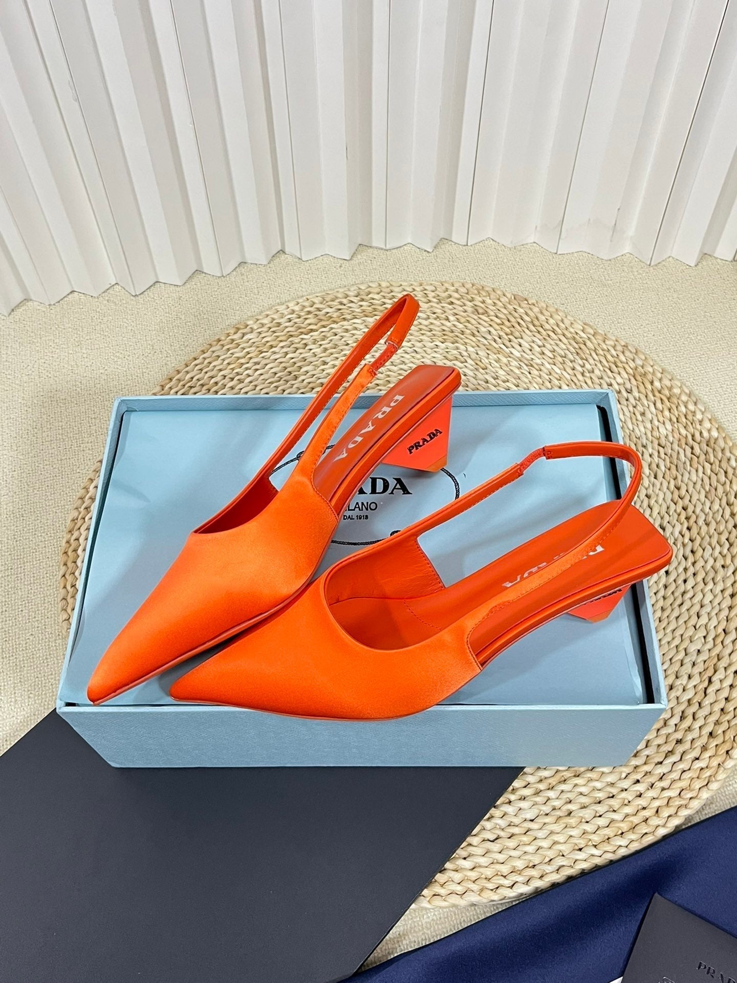 PRA POINTED TOE SLINGBACK PUMPS BRIGHT ORANGE SATIN - 35