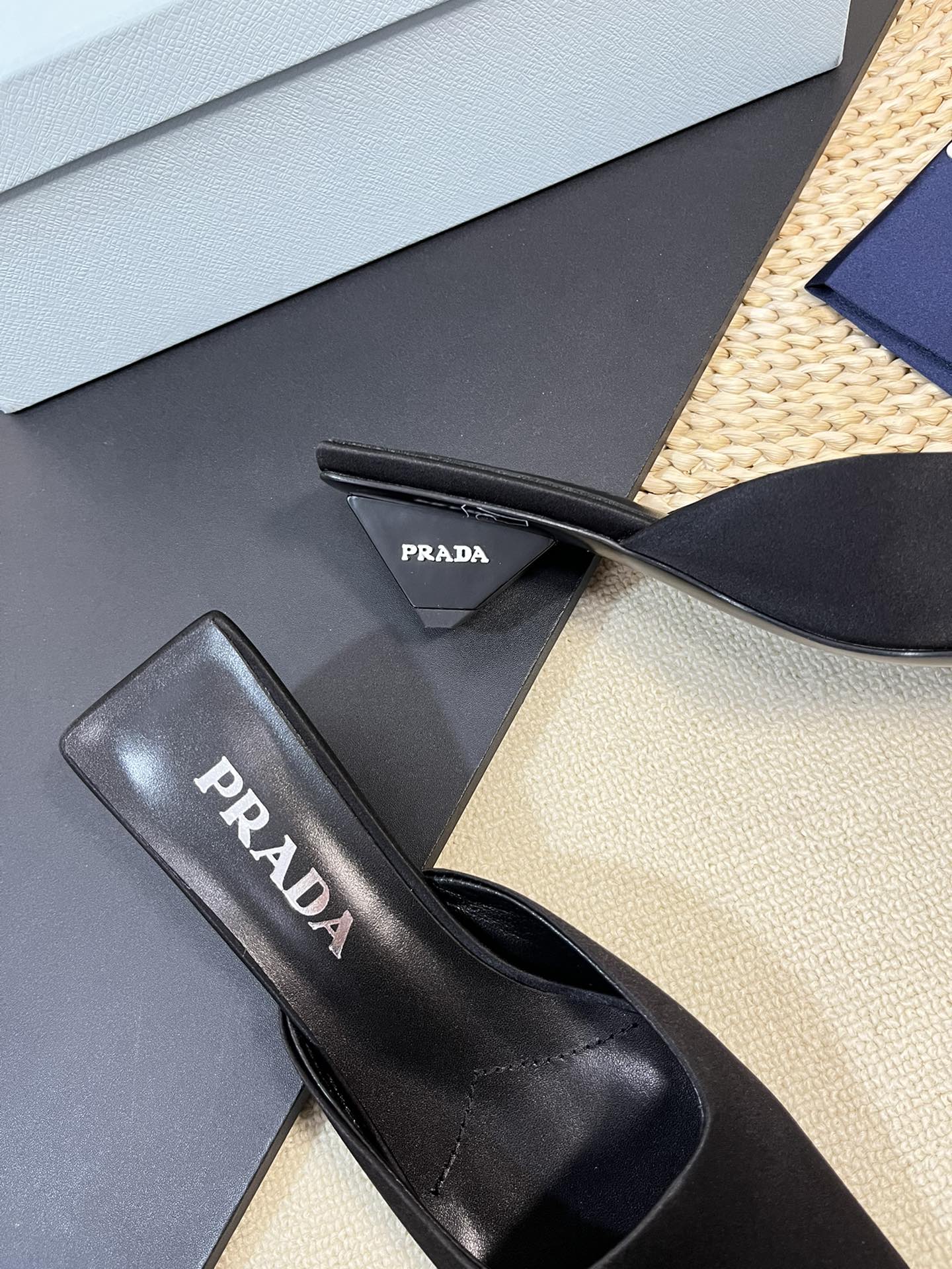 PRA SQUARE TOE MULES BLACK SATIN - 35