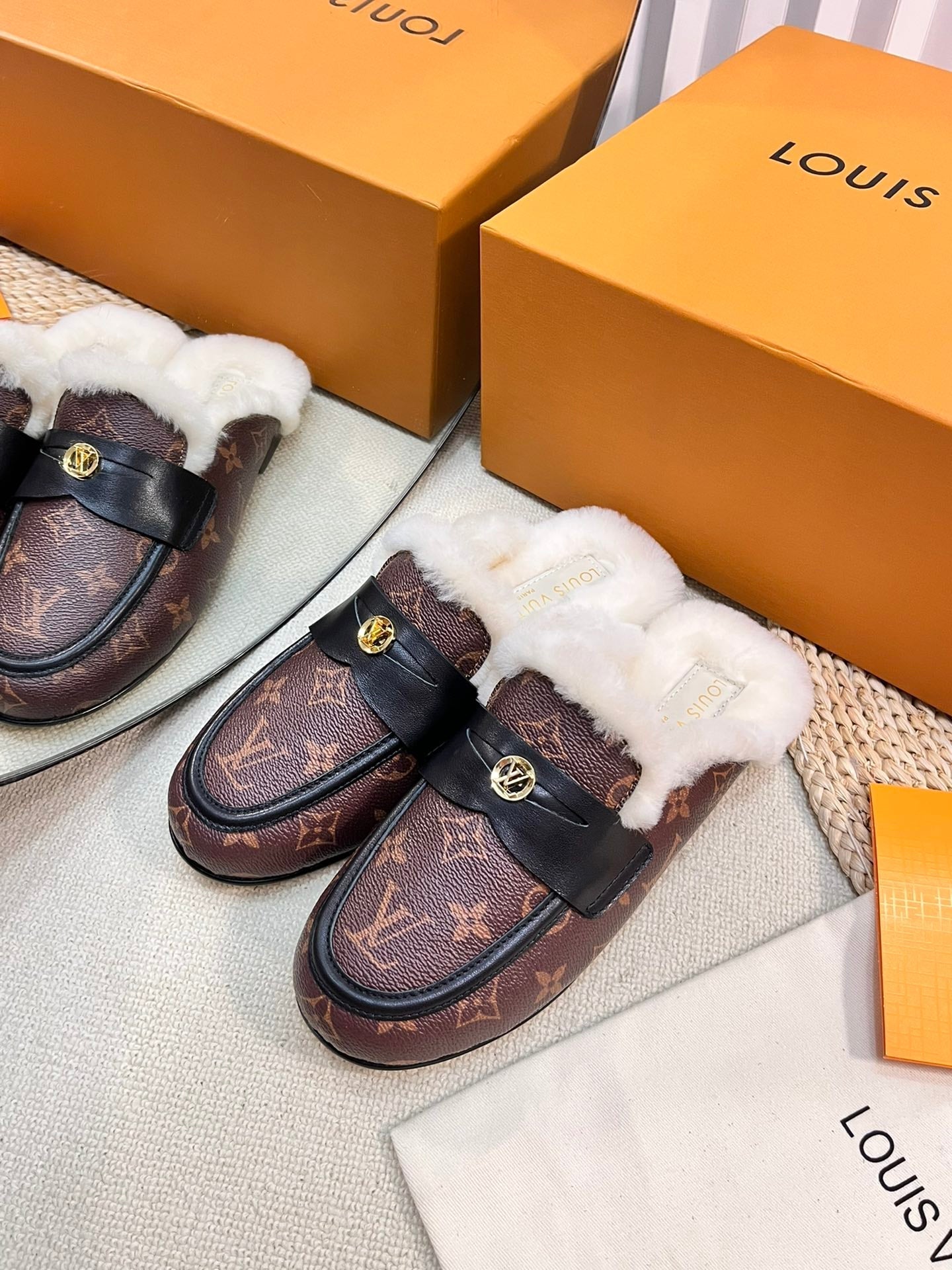 FLAT MULE IN CHESTNUT BROWN MONOGRAM CALFSKIN AND SHEARLING LINING - 35