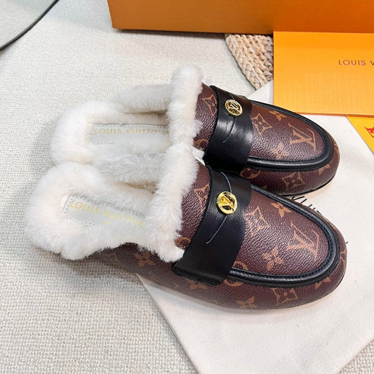 FLAT MULE IN CHESTNUT BROWN MONOGRAM CALFSKIN AND SHEARLING LINING - 35