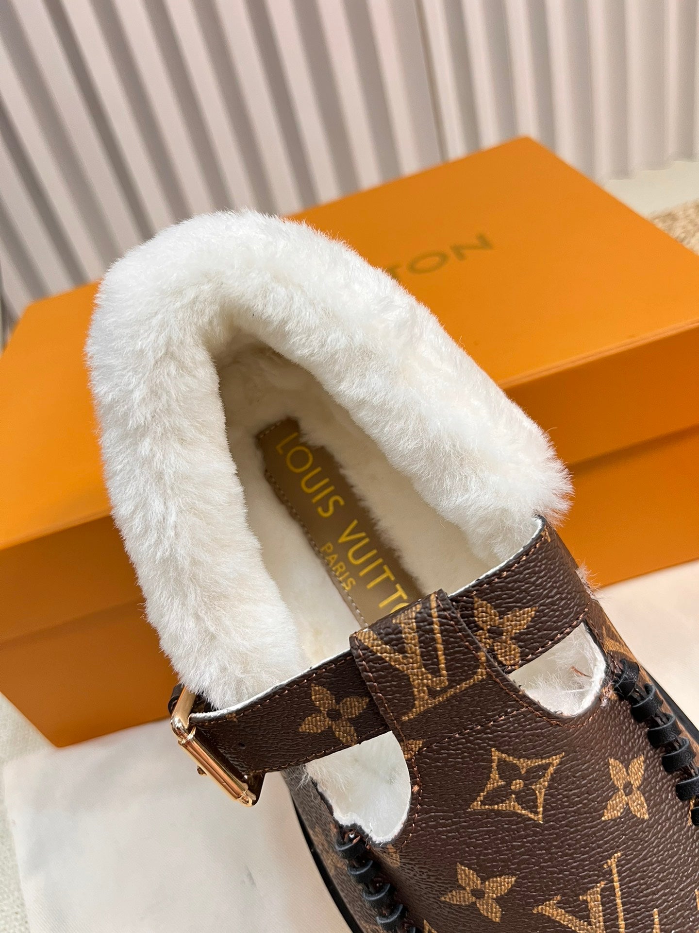 COLORADO COMFORT MARY JANE IN CHOCOLATE BROWN MONOGRAM CALFSKIN AND SHEARLING LINING - 35