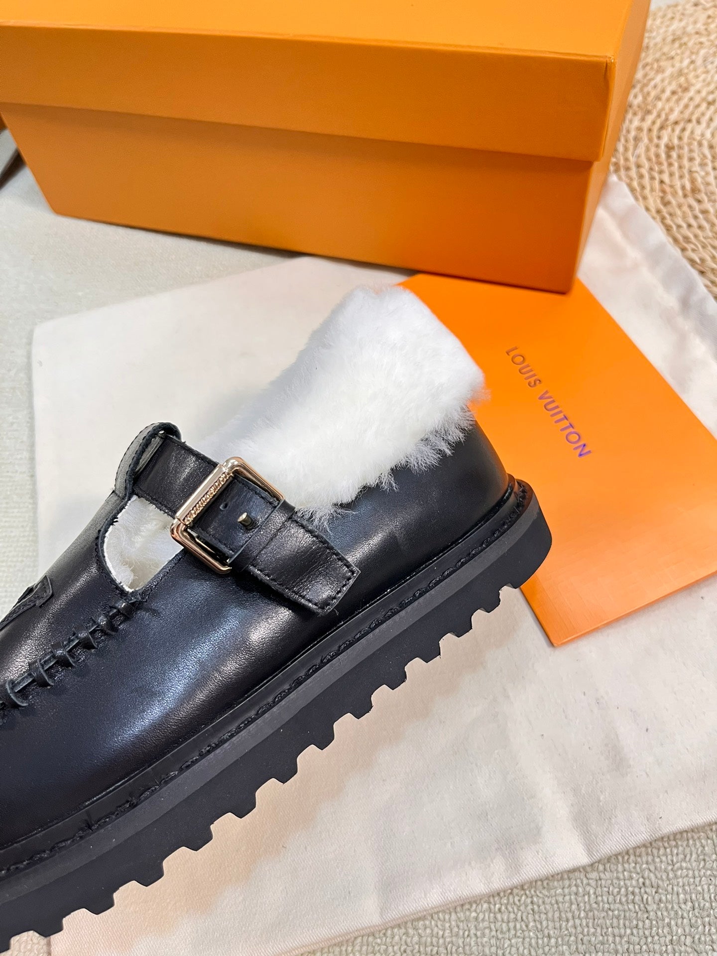 COLORADO COMFORT MARY JANE IN BLACK CALFSKIN AND SHEARLING LINING - 35