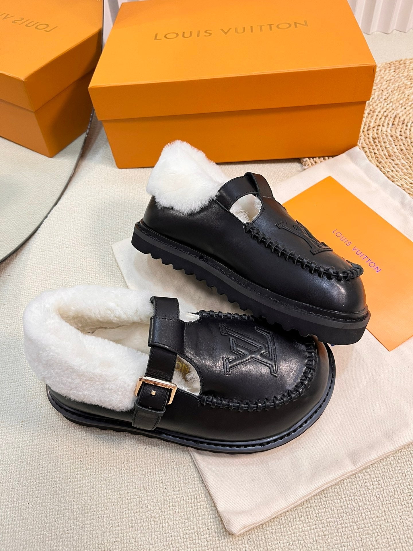 COLORADO COMFORT MARY JANE IN BLACK CALFSKIN AND SHEARLING LINING - 35