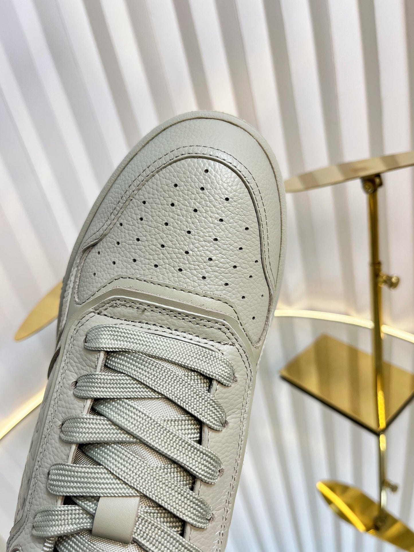 B27 LOW-TOP SNEAKER TROUT GRAY SMOOTH CALFSKIN - 35