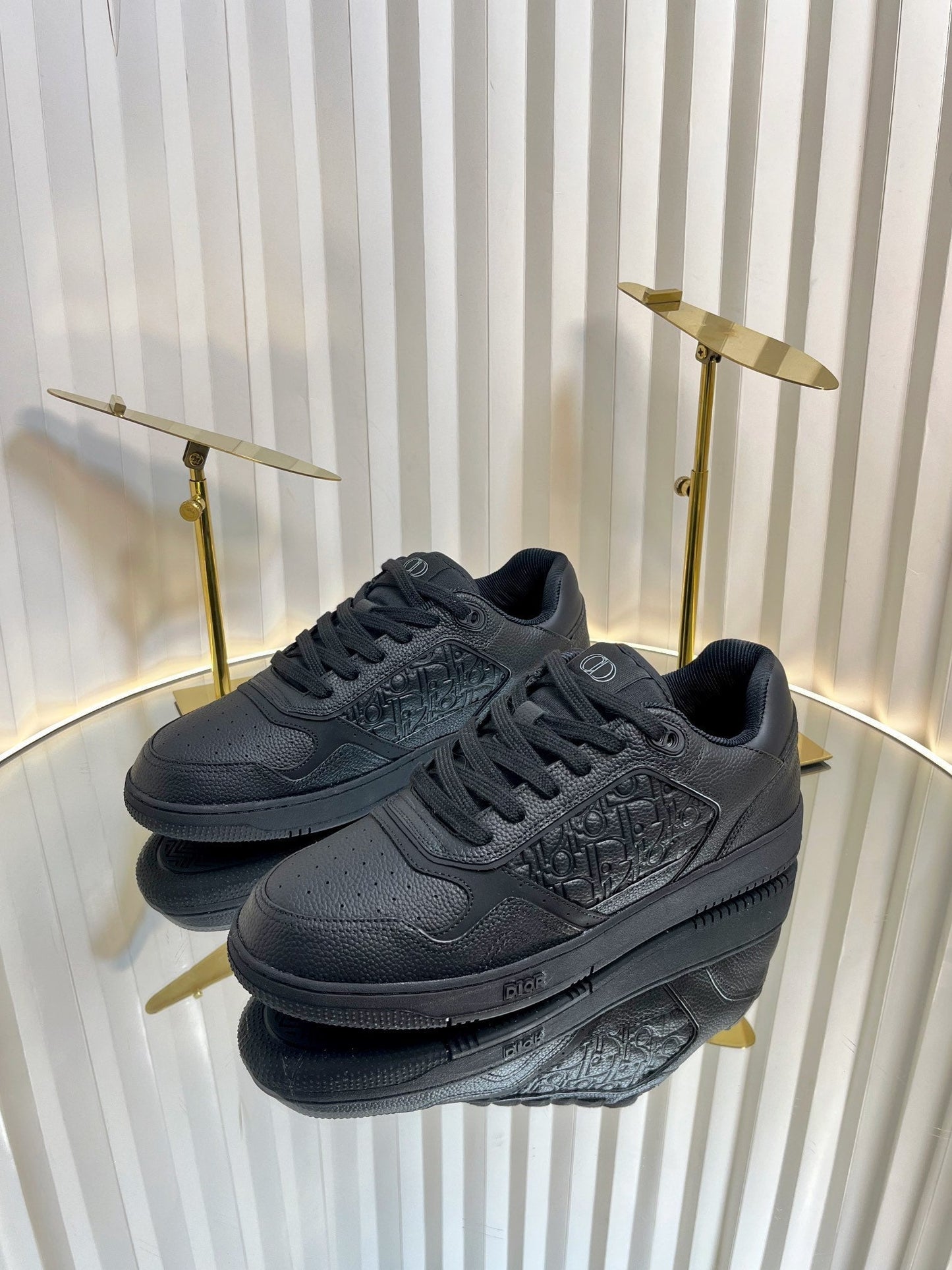 B27 LOW-TOP SNEAKER BLACK SMOOTH CALFSKIN - 35