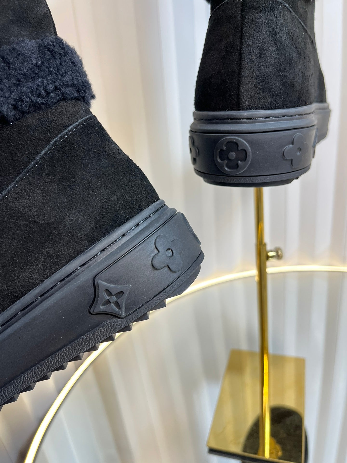 SNOWDROP FLAT ANKLE BOOTS IN BLACK SUEDE - 35