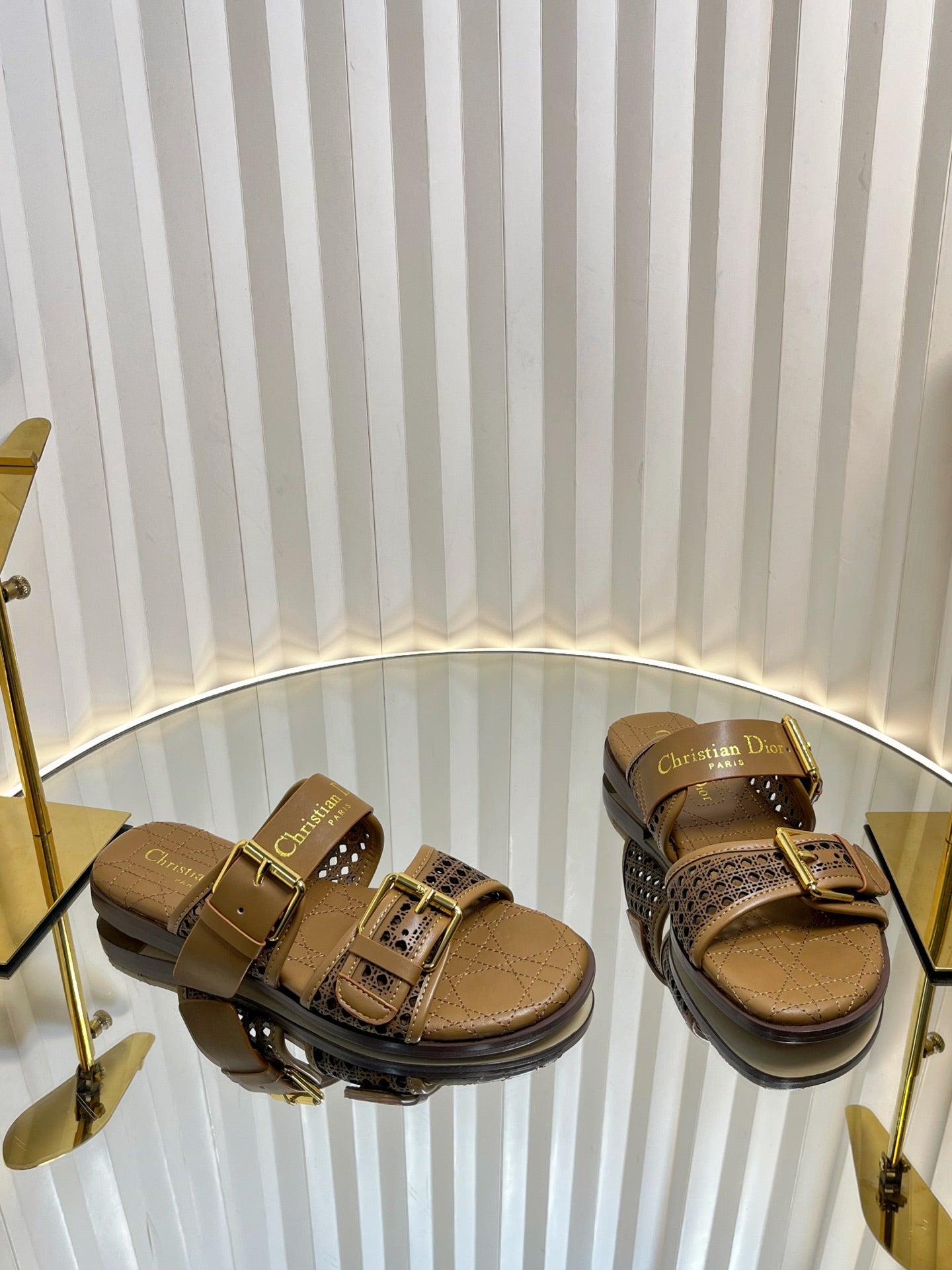 D-AVENUE SLIDES 25S IN BROWN CALFSKIN MICRO CANNAGE MOTIF - 35