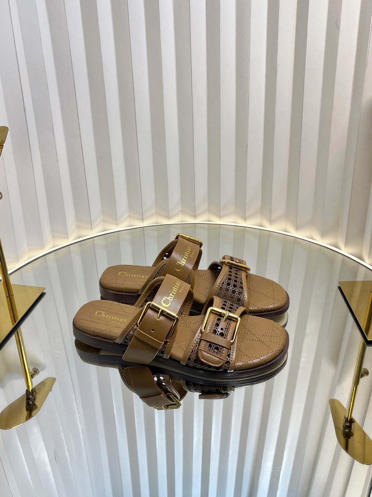 D-AVENUE SLIDES 25S IN BROWN CALFSKIN MICRO CANNAGE MOTIF - 35