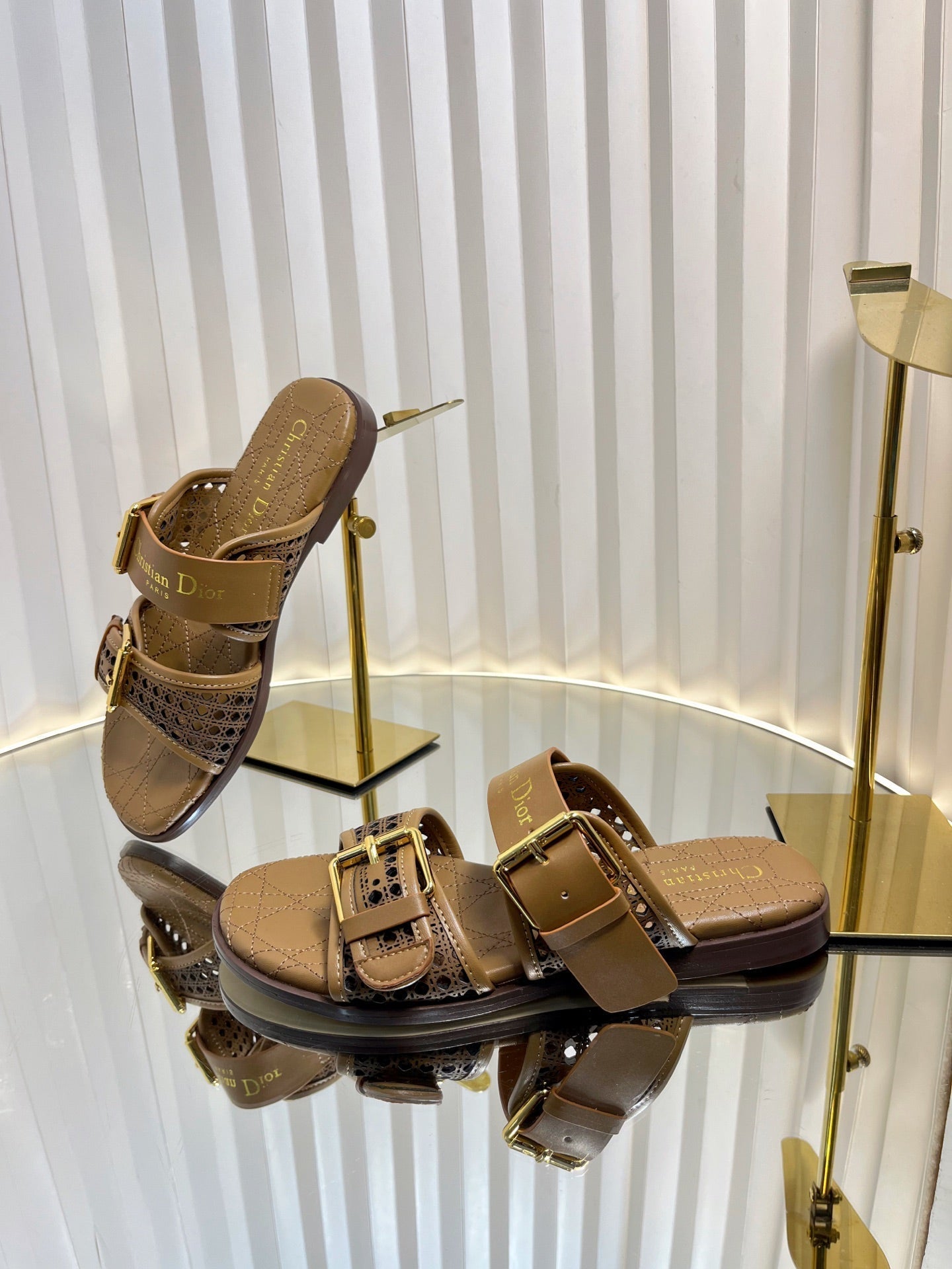 D-AVENUE SLIDES 25S IN BROWN CALFSKIN MICRO CANNAGE MOTIF - 35