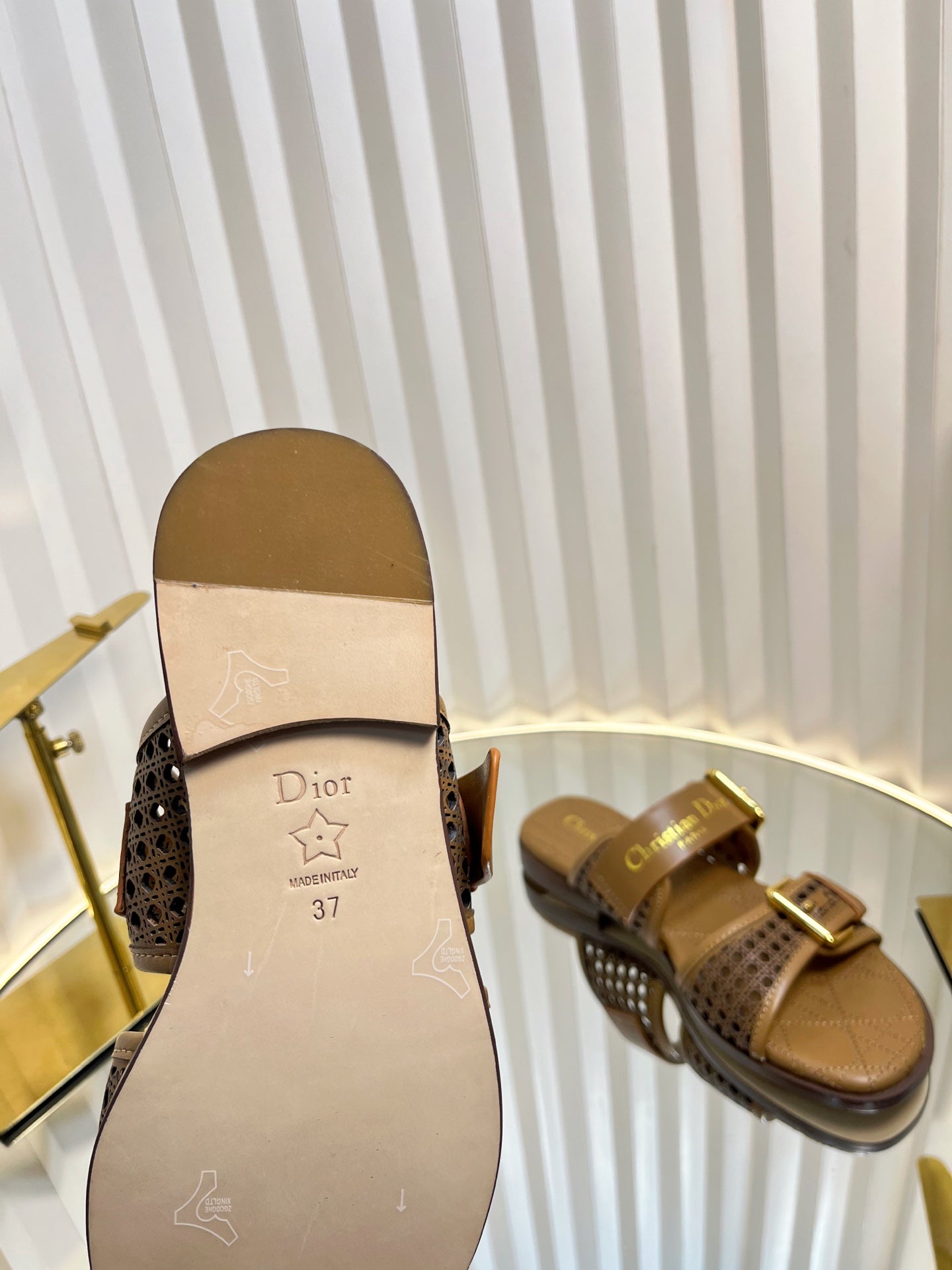 D-AVENUE SLIDES 25S IN BROWN CALFSKIN MICRO CANNAGE MOTIF - 35