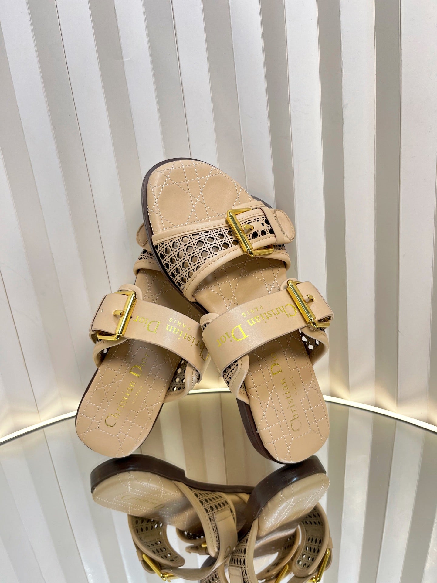 D-AVENUE SLIDES 25S IN BEIGE CALFSKIN MICRO CANNAGE MOTIF - 35