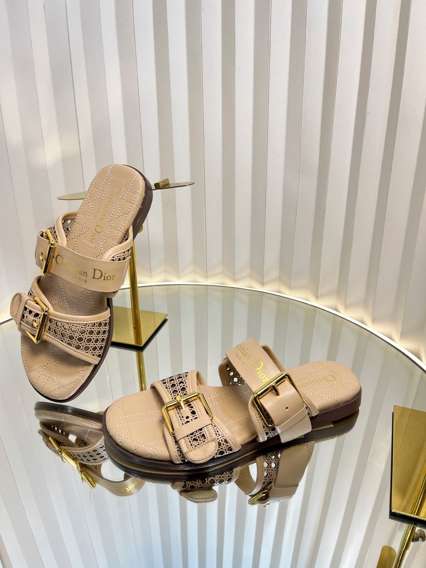 D-AVENUE SLIDES 25S IN BEIGE CALFSKIN MICRO CANNAGE MOTIF - 35