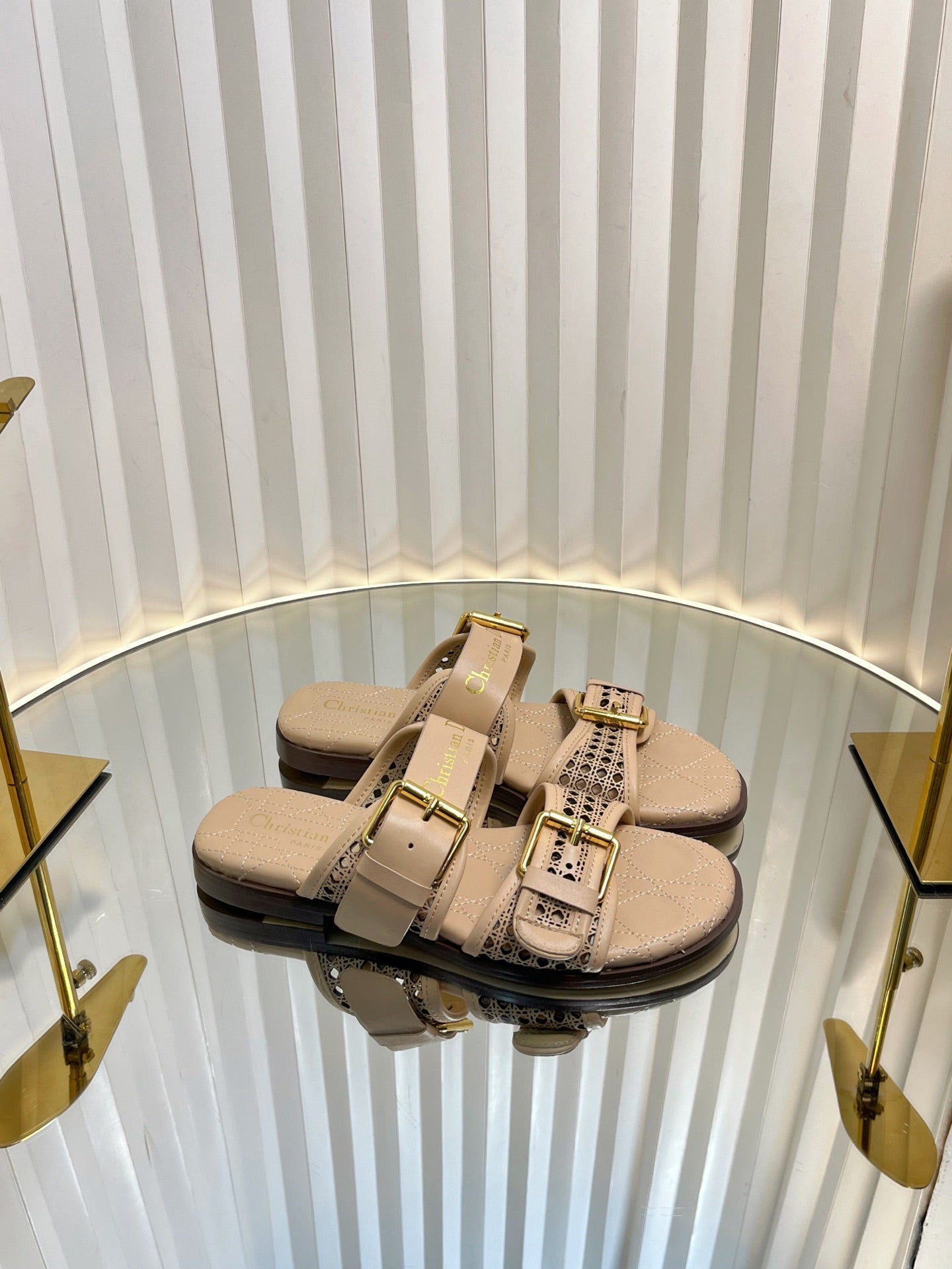 D-AVENUE SLIDES 25S IN BEIGE CALFSKIN MICRO CANNAGE MOTIF - 35