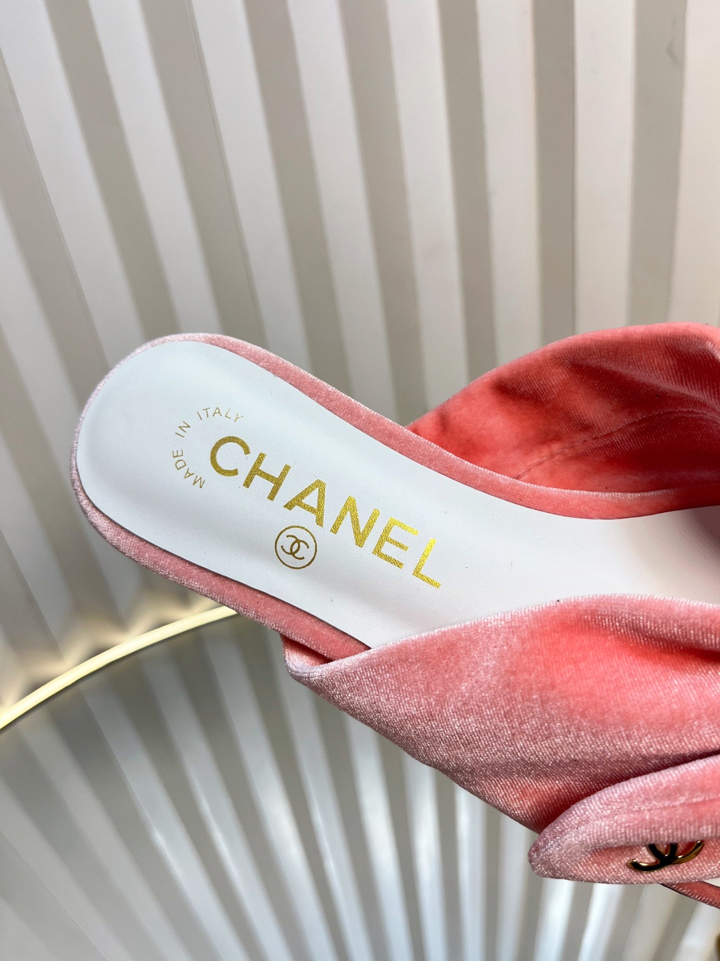 LACE SANDALS IN BRIGHT PINK VELVET - 35