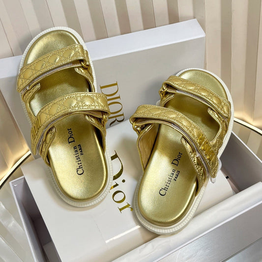 DIORACT SLIDES 25MM IN GOLD PATENT CALFSKIN - 35