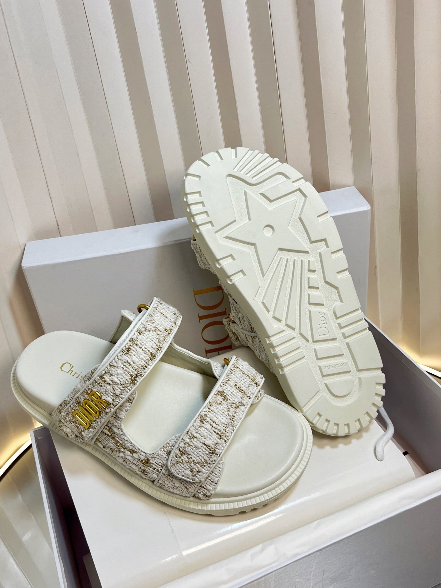 DIORACT SLIDES 25MM IN WHITE AND GOLD TWEED - 35