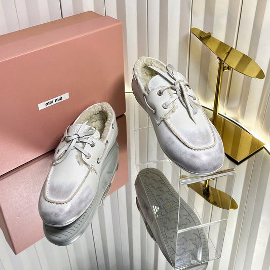 MIUMIU 26S ХУТРЯНІ ТОПСАЙДЕРИ ЗІ СВІТЛО-СІРОЇ ТЕЛЯЧОЇ ШКІРИ