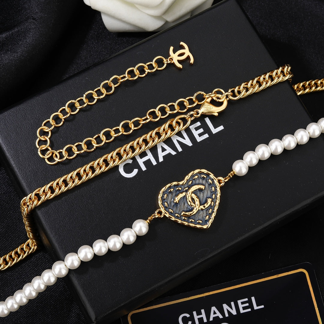 CHANEL 25S CHAIN BELT IN WHITE PEARL 614479 - 30