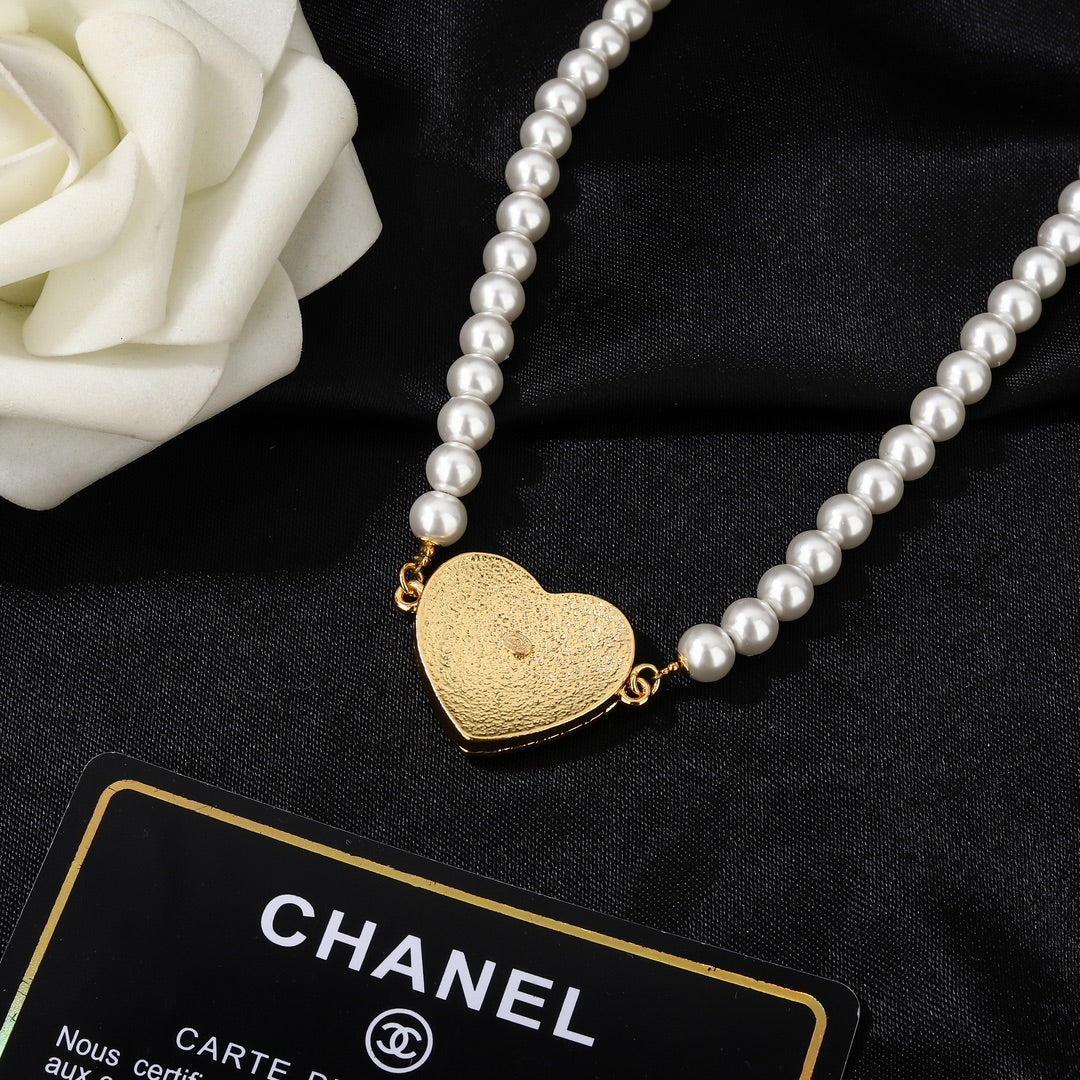 CHANEL 25S CHAIN BELT IN WHITE PEARL 614479 - 30
