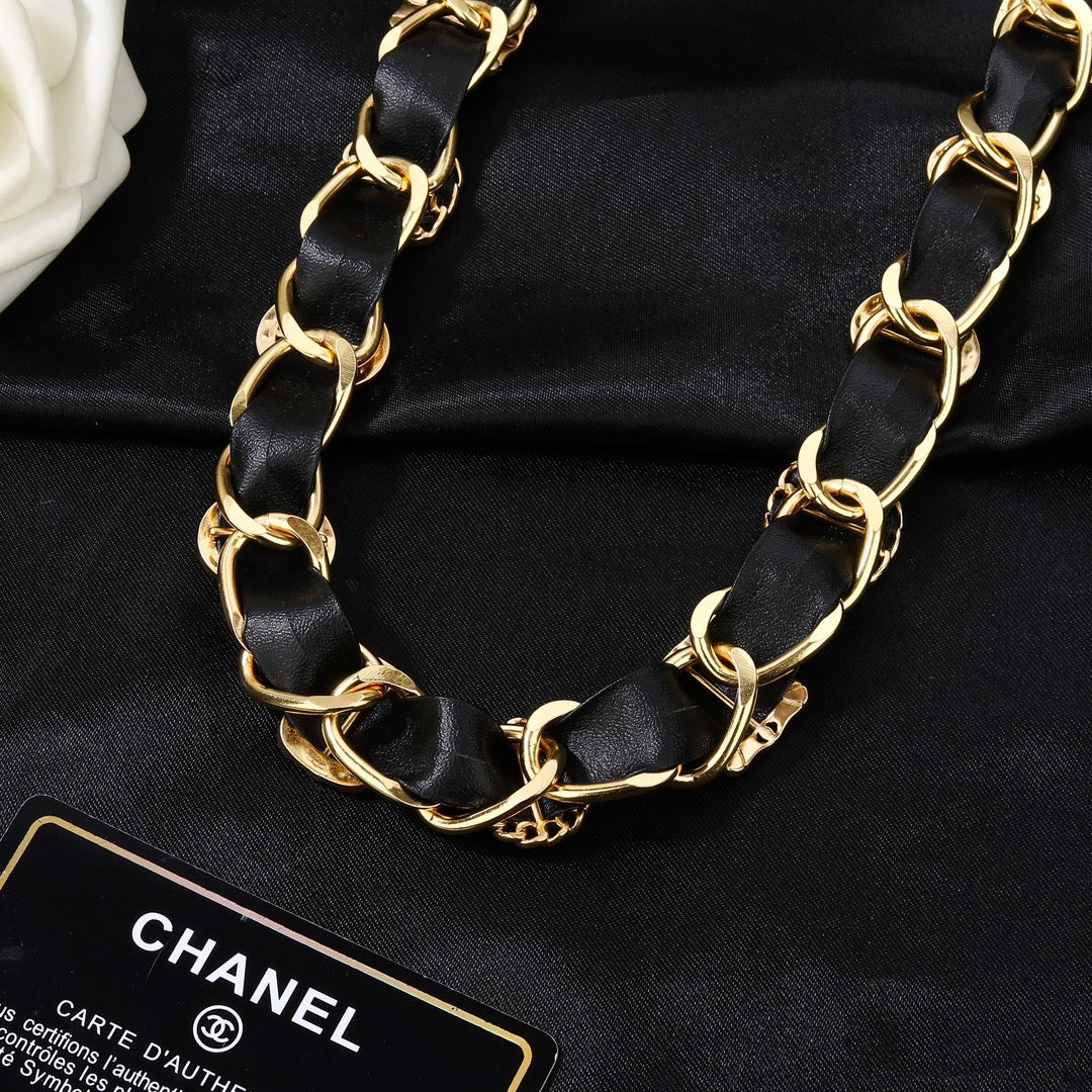 CHANEL 25S CHAIN BELT IN GOLD METALLIC AND BLACK CALFSKIN 614282 - 30