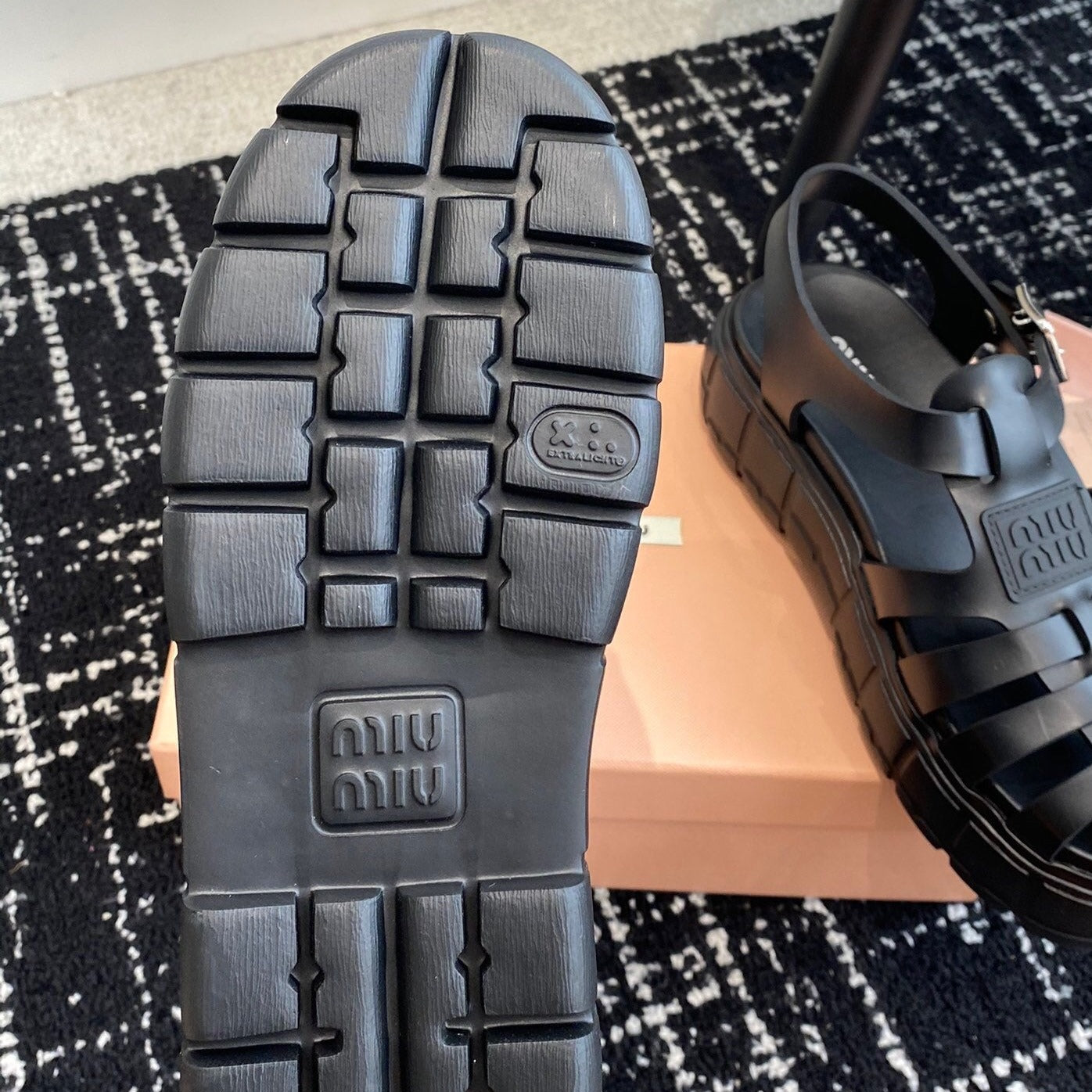 ROMAN THICK-SOLED SANDALS BLACK CALFSKIN - 35