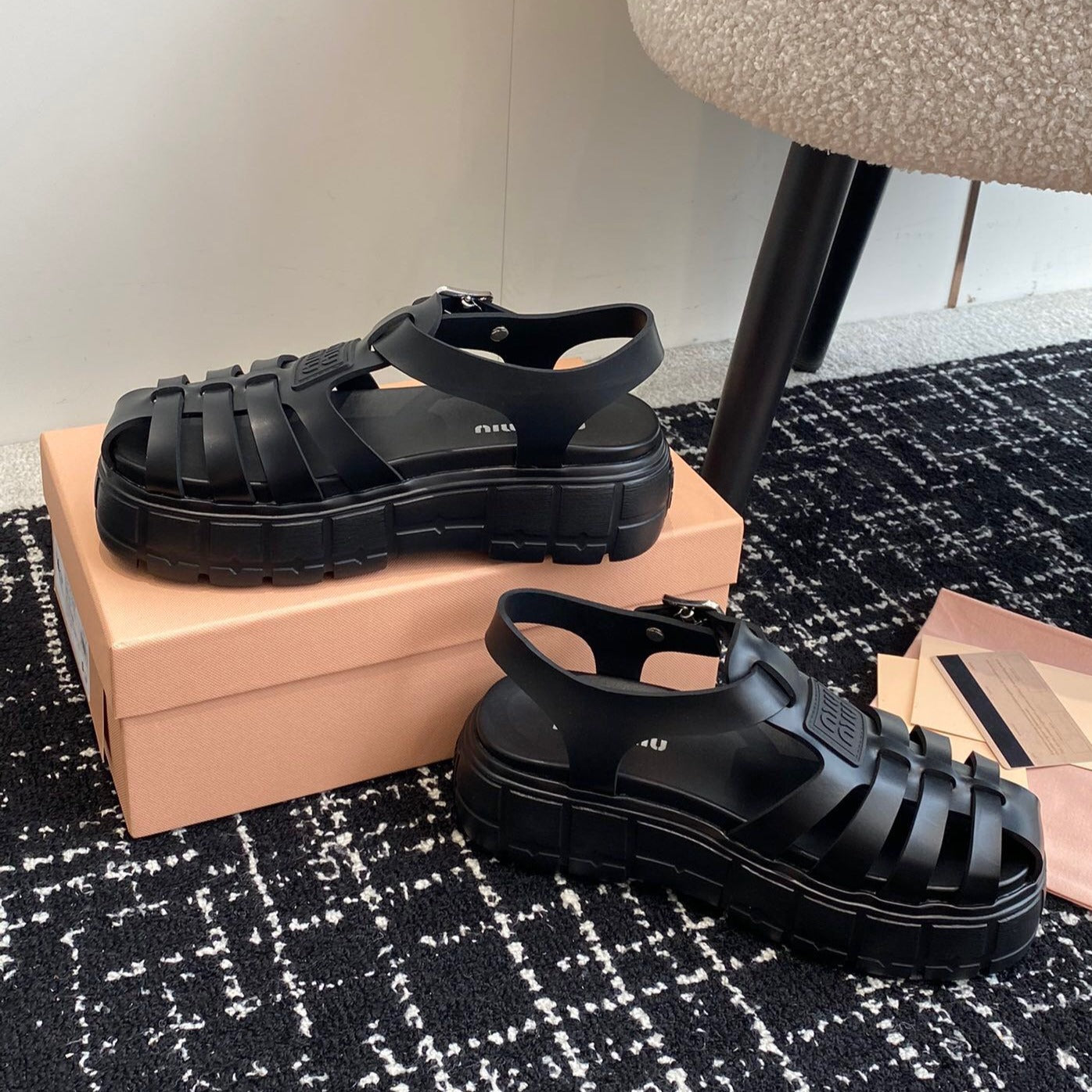 ROMAN THICK-SOLED SANDALS BLACK CALFSKIN - 35