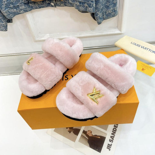 HALF MULE SLIPPERS IN LIGHT PINK FLEECE FEATURING METALLIC LOGO - 35