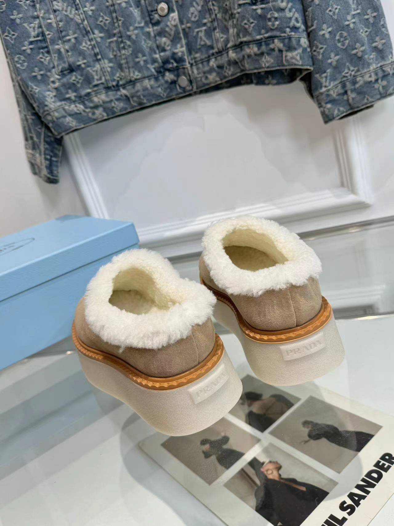 TRIANGLE LOGO MULES IN BEIGE SUEDE AND SHEARLING LINING - 35