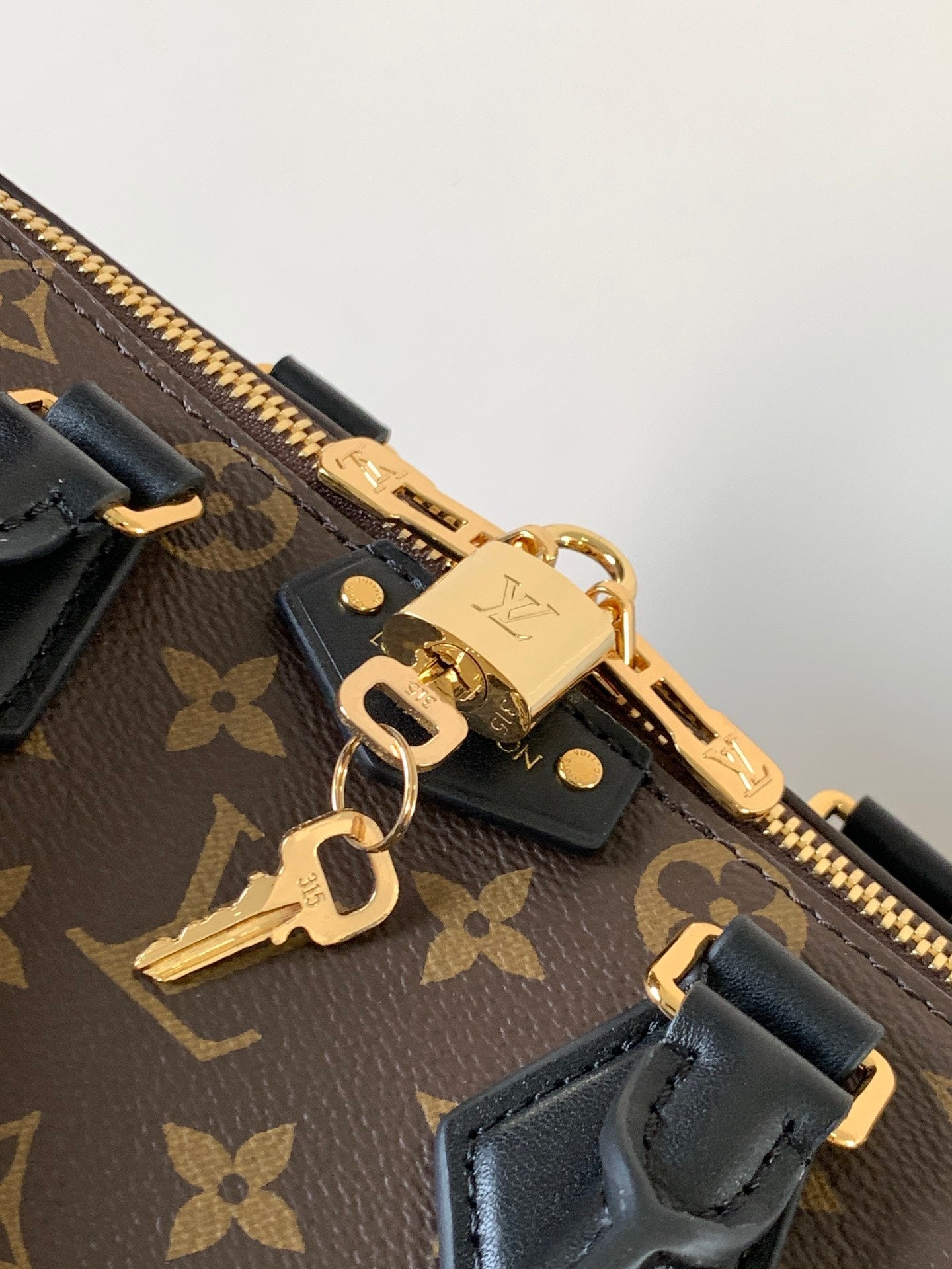 LV 25S SPEEDY TRUNK BAG 27 IN BROWN MONOGRAM COATED CANVAS AND BLACK CALFSKIN