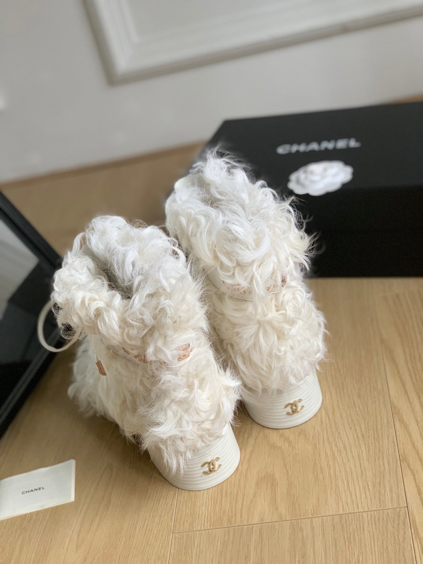 CC ANKLE BOOTS IN WHITE MIX BLACK WOOL FUR - 35