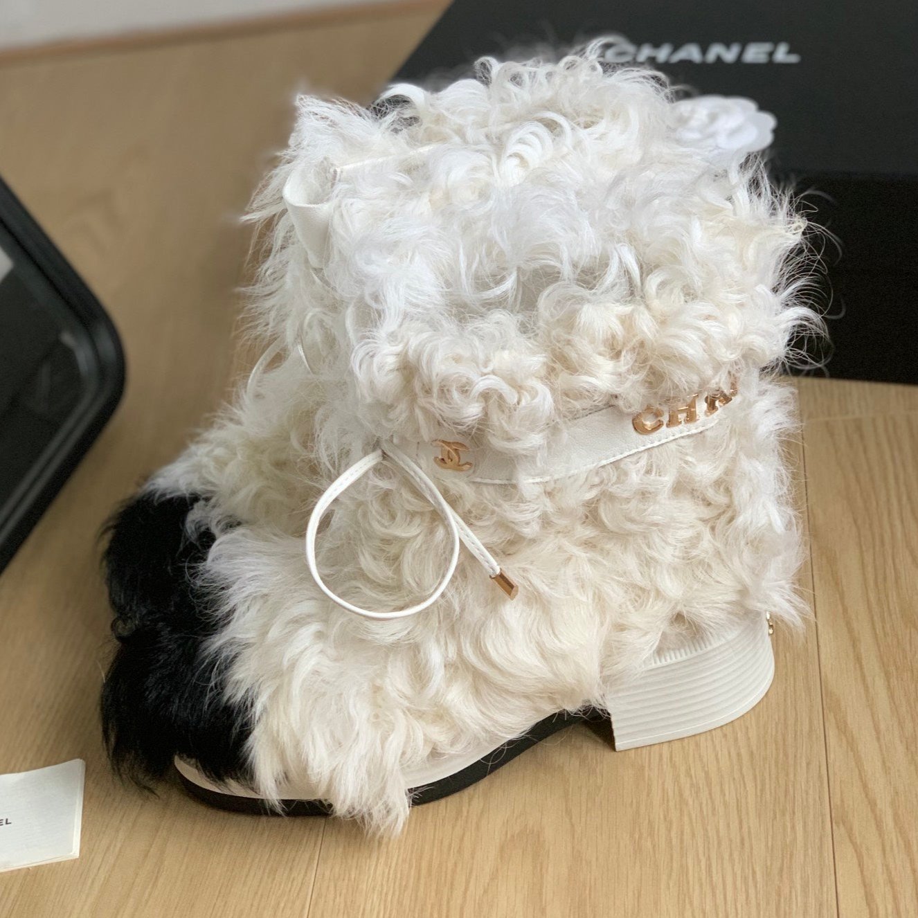 CC ANKLE BOOTS IN WHITE MIX BLACK WOOL FUR - 35