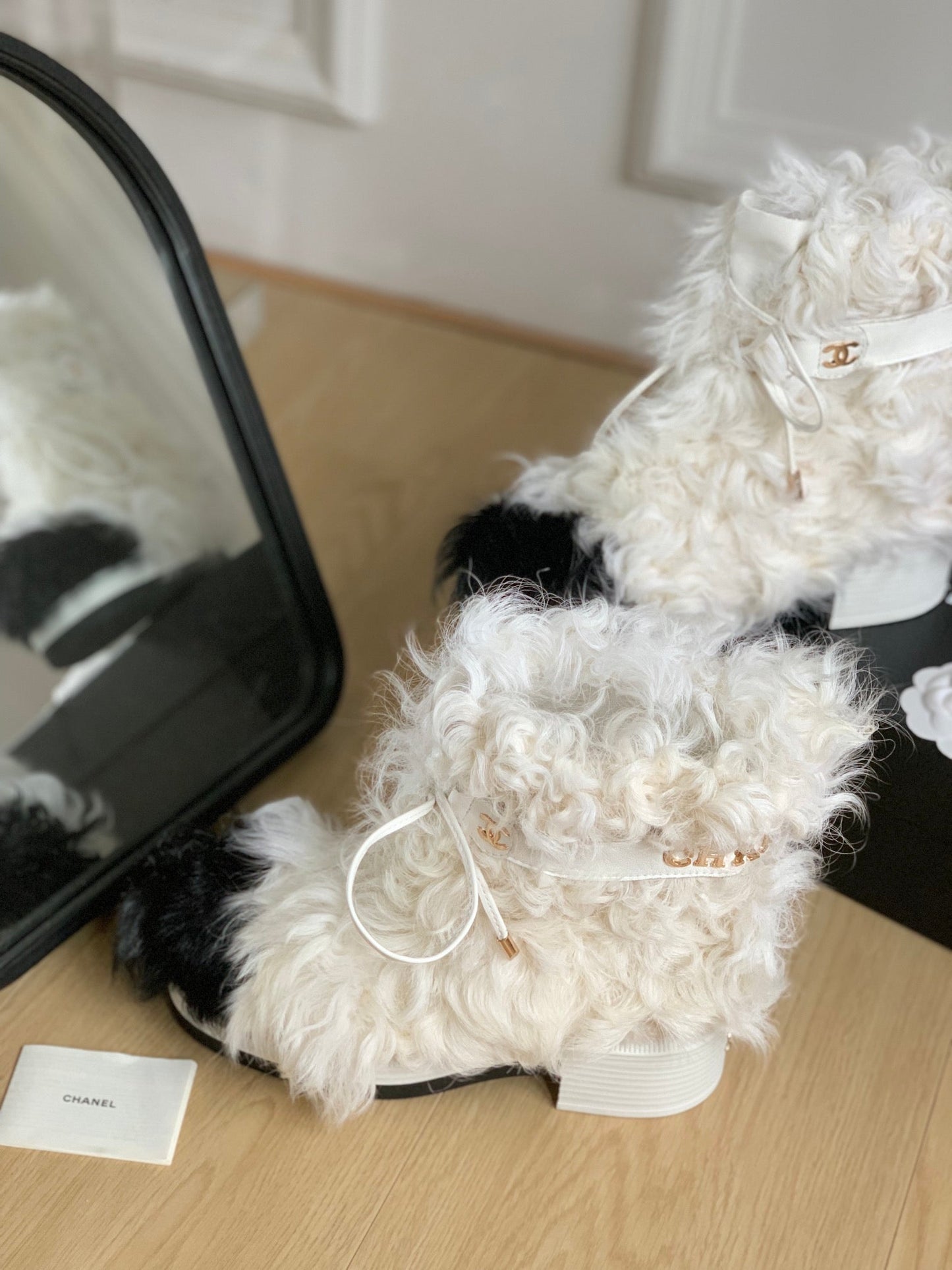 CC ANKLE BOOTS IN WHITE MIX BLACK WOOL FUR - 35