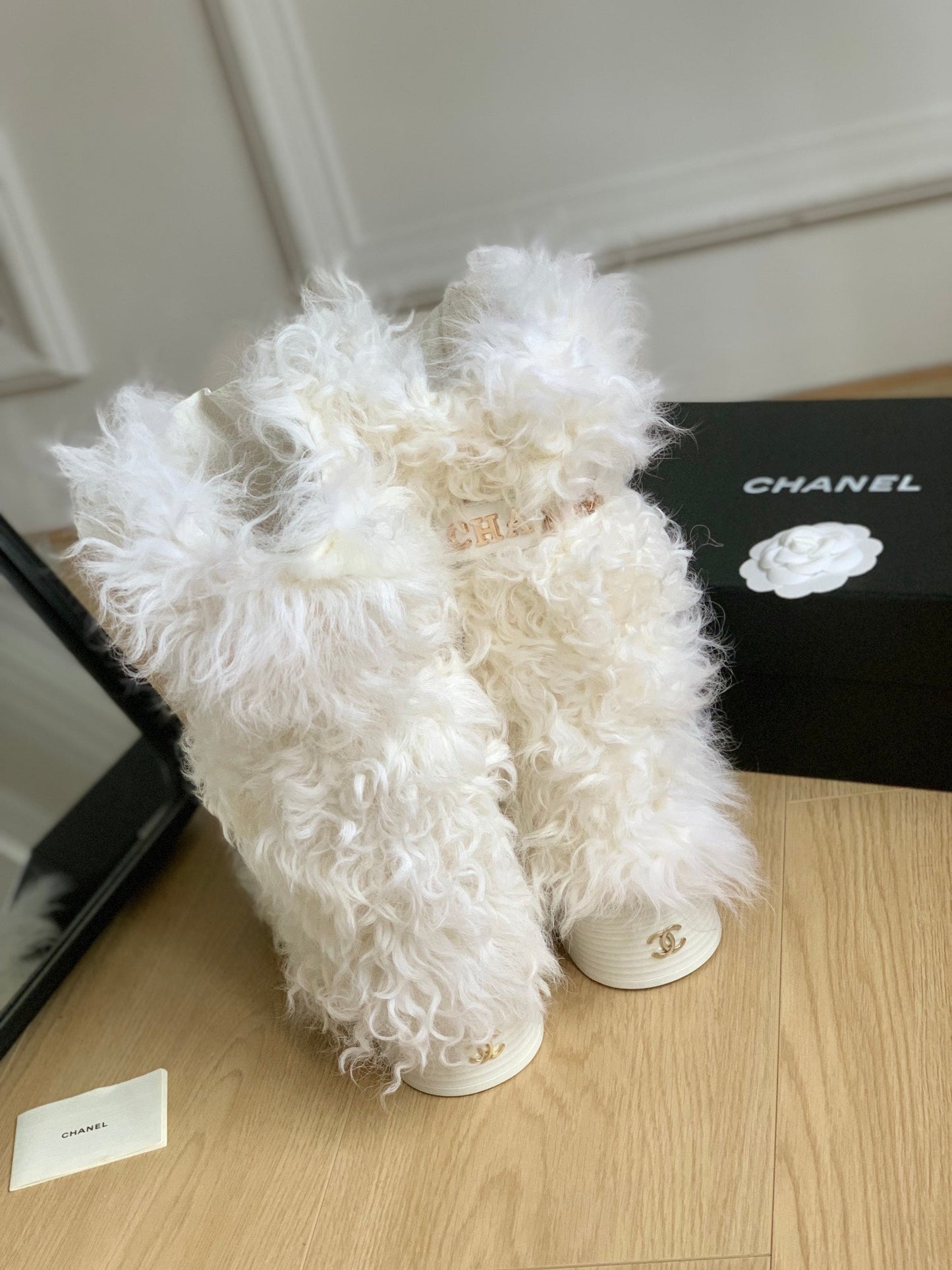 CC ANKLE HIGH BOOTS IN WHITE MIX BLACK WOOL FUR - 35