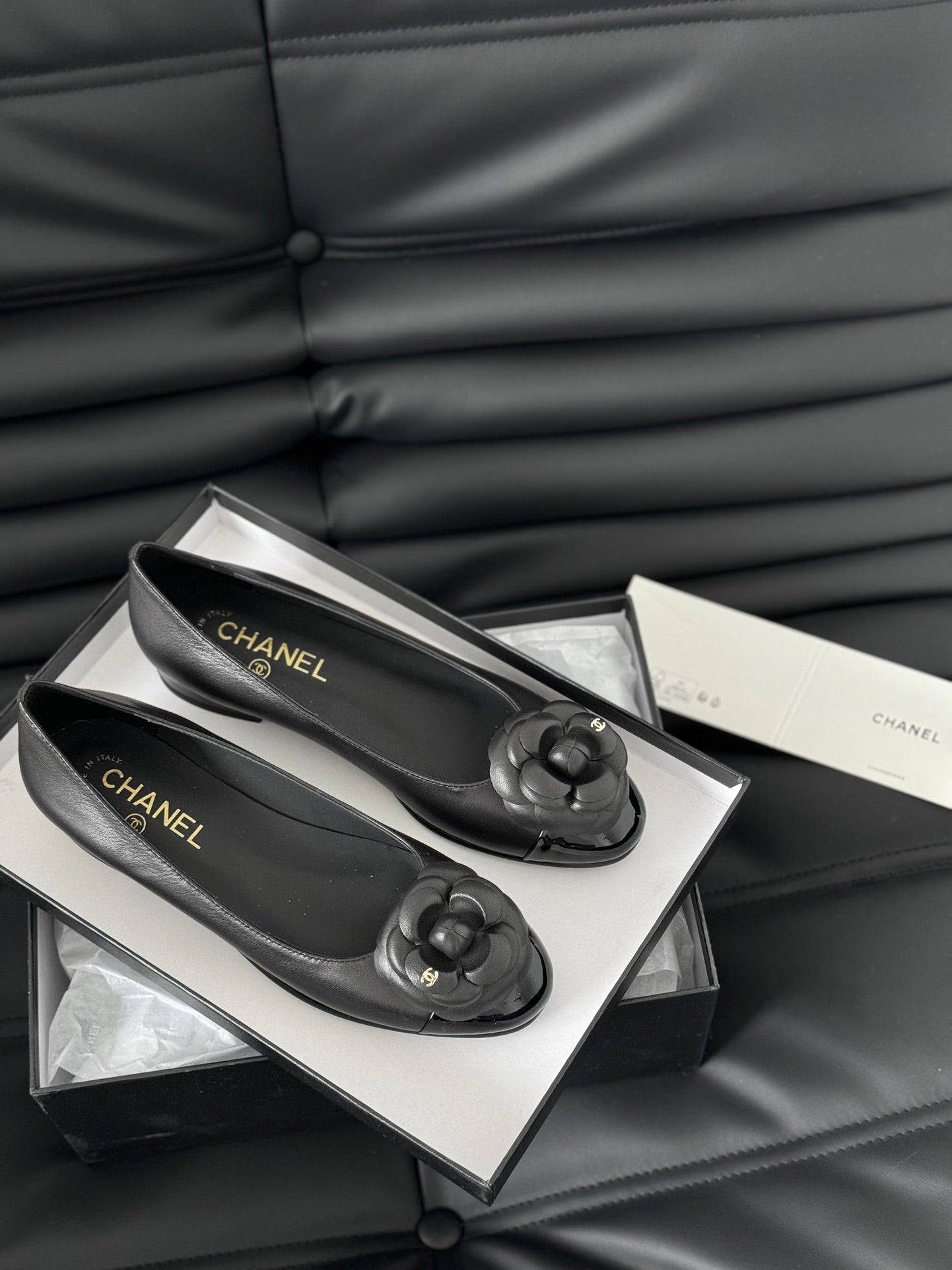 BALLET FLAT BLACK LAMBSKIN WITH FLOWER - 35