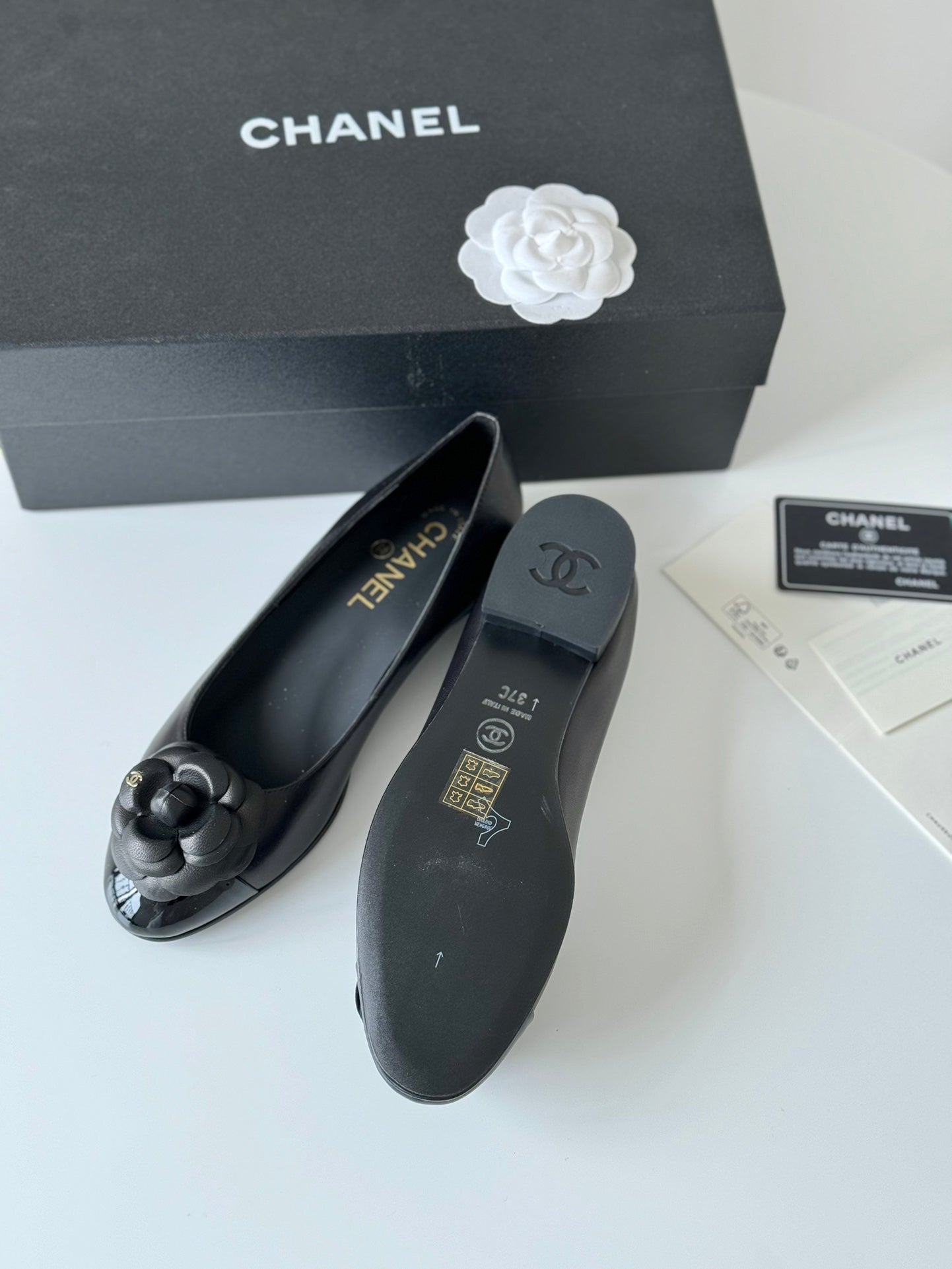 BALLET FLAT BLACK LAMBSKIN WITH FLOWER - 35