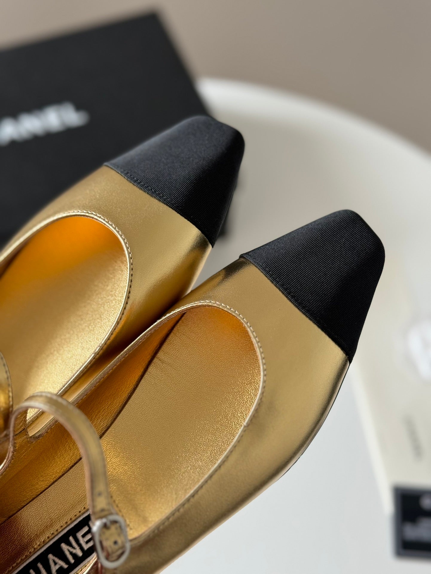 MARY JANE GOLDEN MIX BLACK CALFSKIN - 35