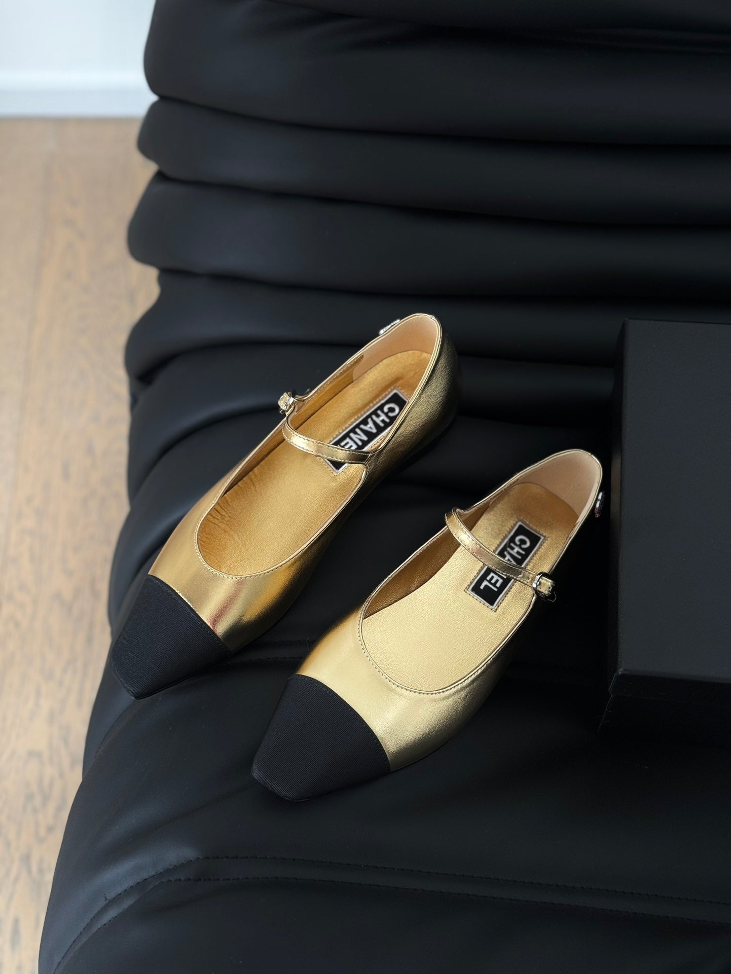 MARY JANE GOLDEN MIX BLACK CALFSKIN - 35