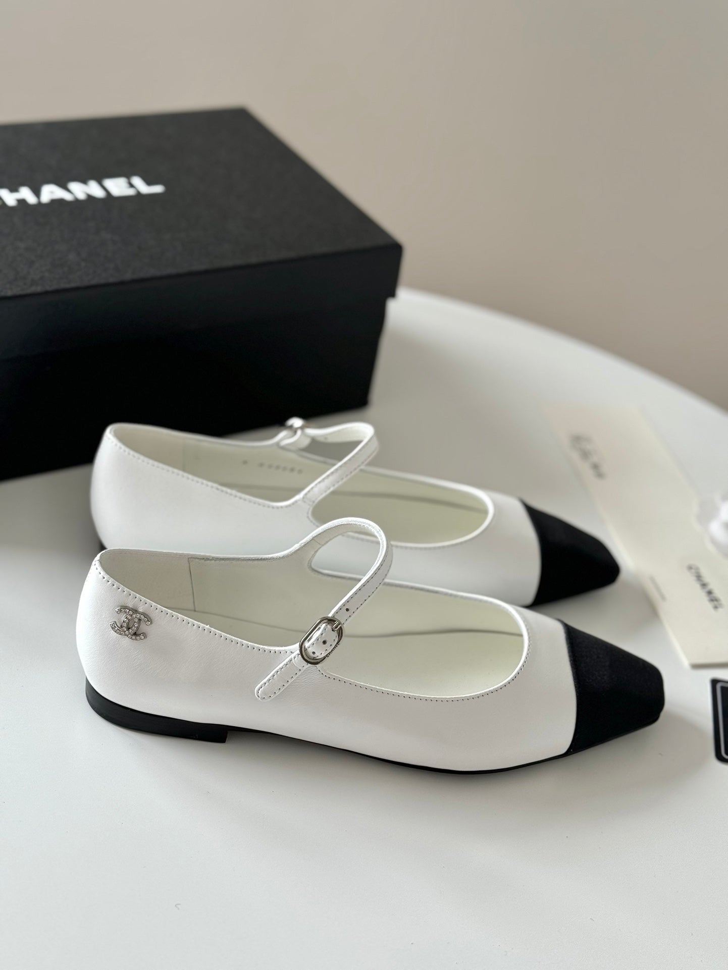 MARY JANE WHITE MIX BLACK CALFSKIN - 35