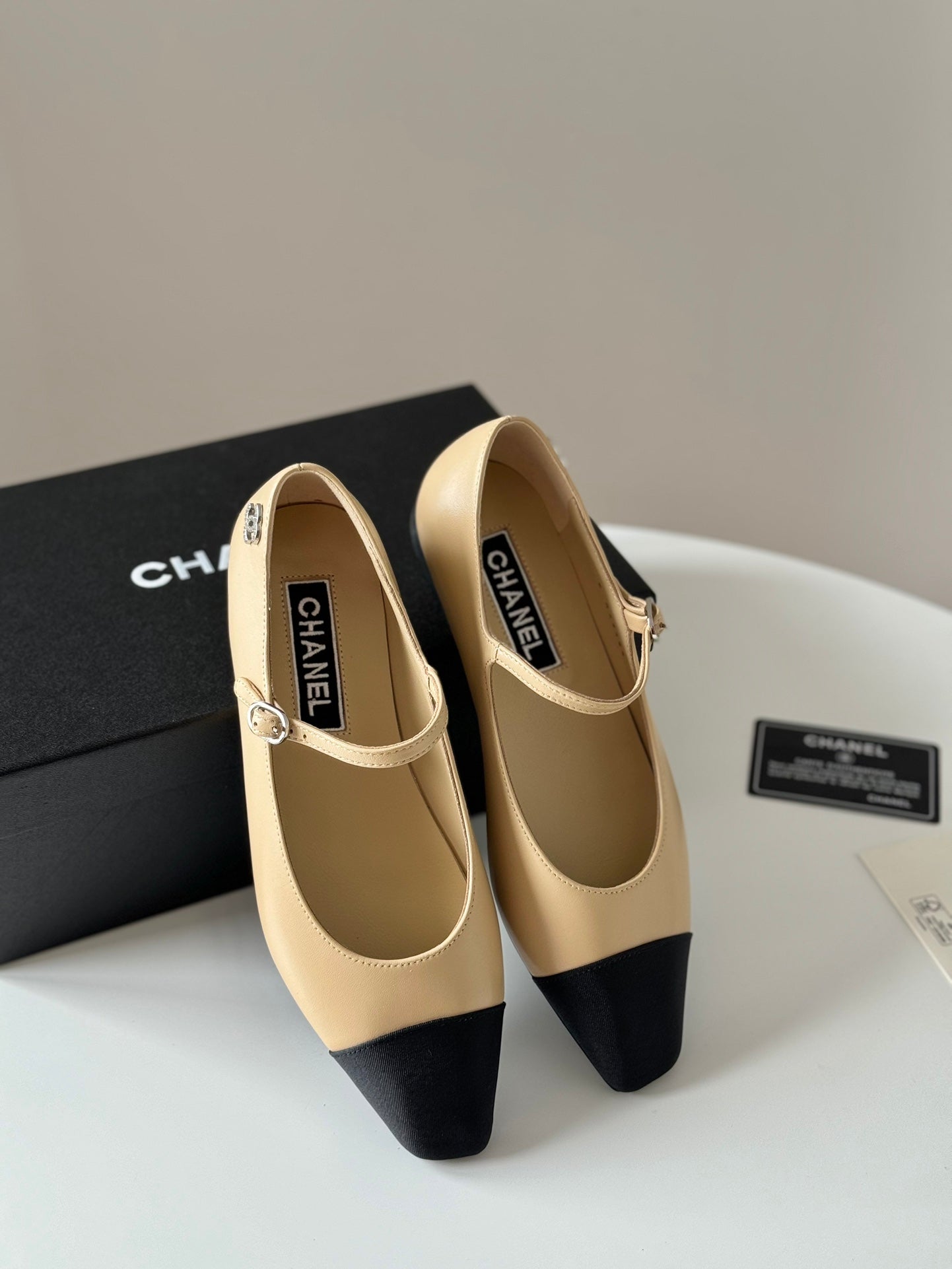 MARY JANE BEIGE CREAM MIX BLACK CALFSKIN - 35