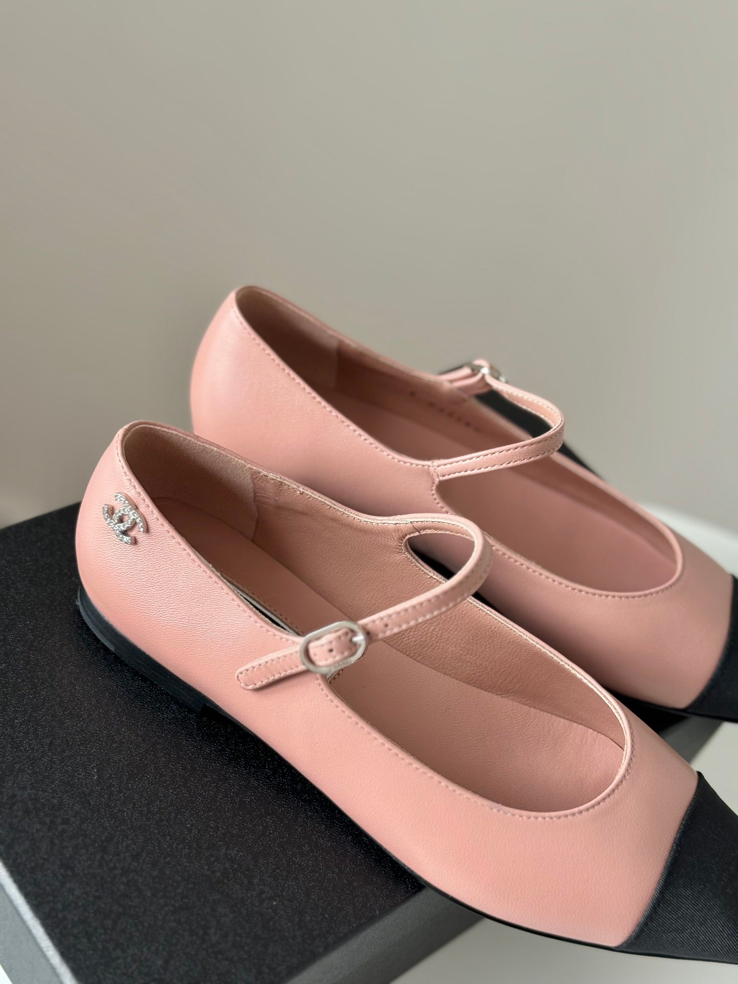 MARY JANE LIGHT PINK MIX BLACK CALFSKIN - 35