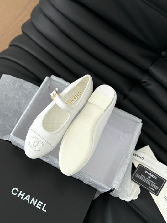 MARY JANE SHOES IN WHITE LAMBSKIN - 35