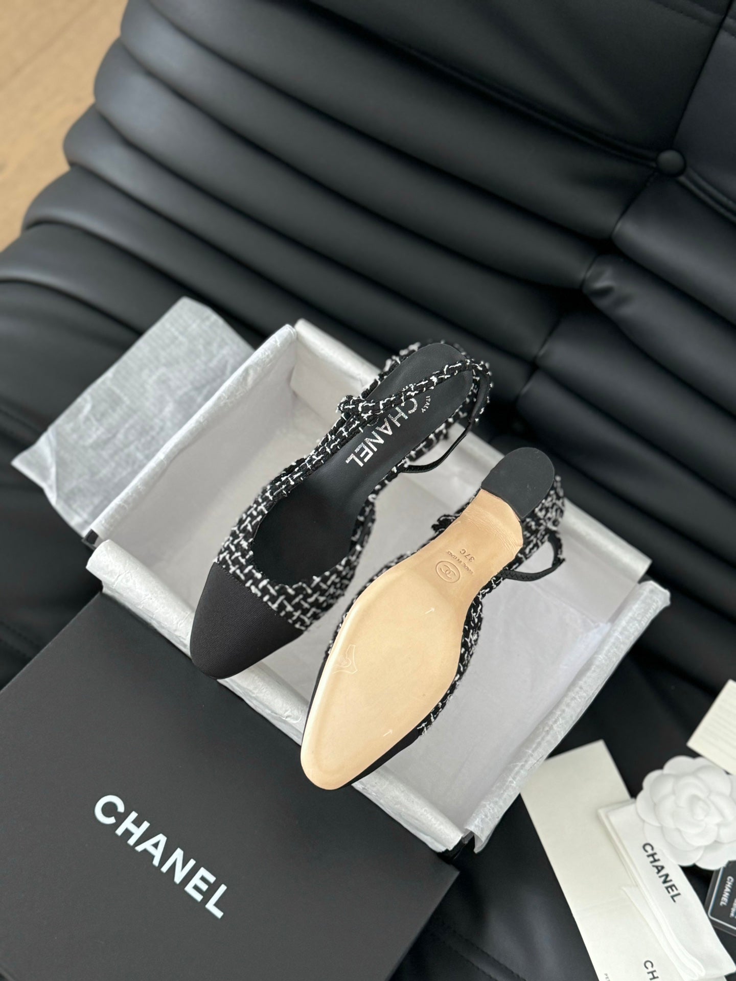 HIGH SLINGBACK IN BLACK MIX WHITE TWEED AND LAMBSKIN - 35
