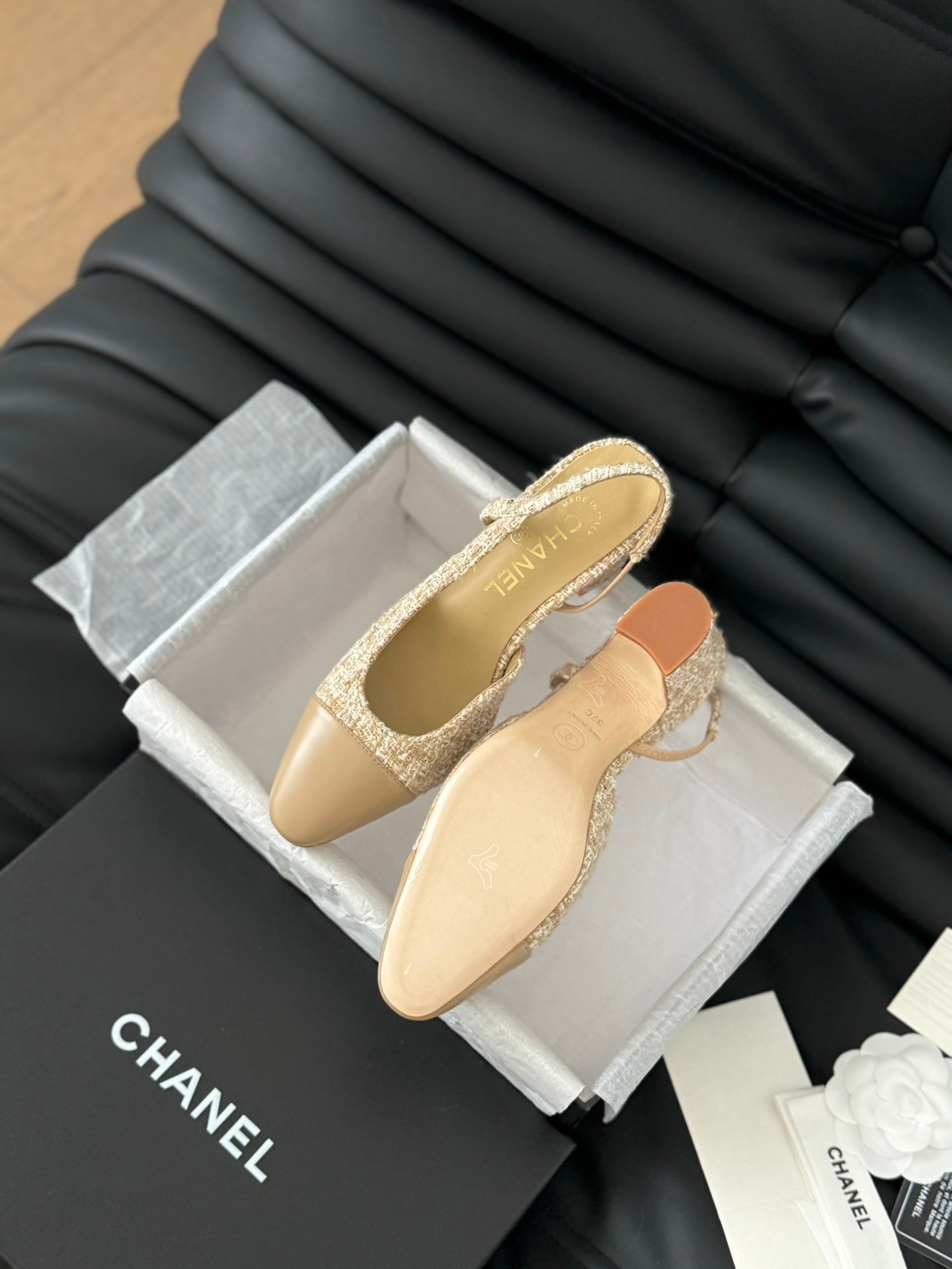 CLASSIC HIGH SLINGBACK CORN YELLOW TWEEDS AND CALFSKIN - 35